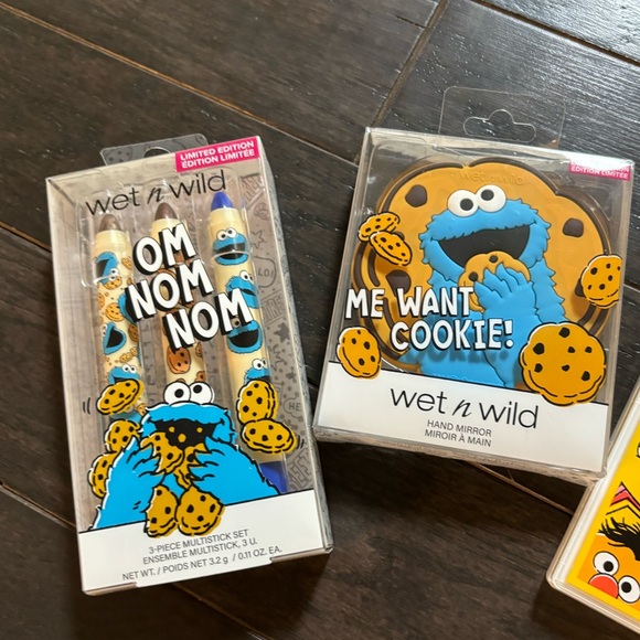 Sesame Street Wet n Wild Makeup Lot - Picture 2 of 7